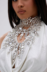 IM THE STATEMENT NECKLACE