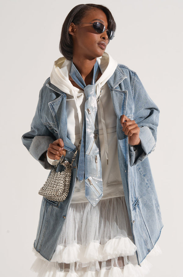 DAY N NIGHT OVERSIZED DENIM BLAZER