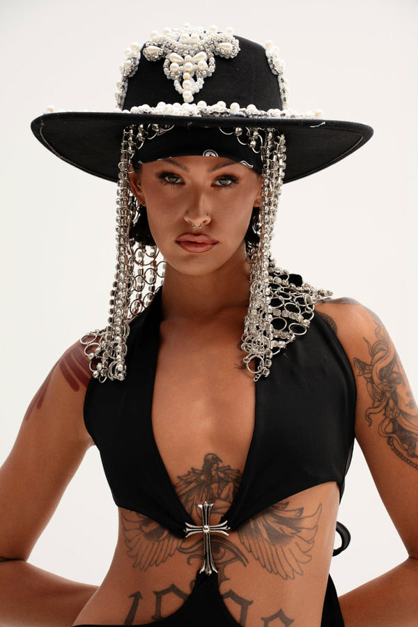 PEARL PLEASE EMBELLISHED BRIM HAT