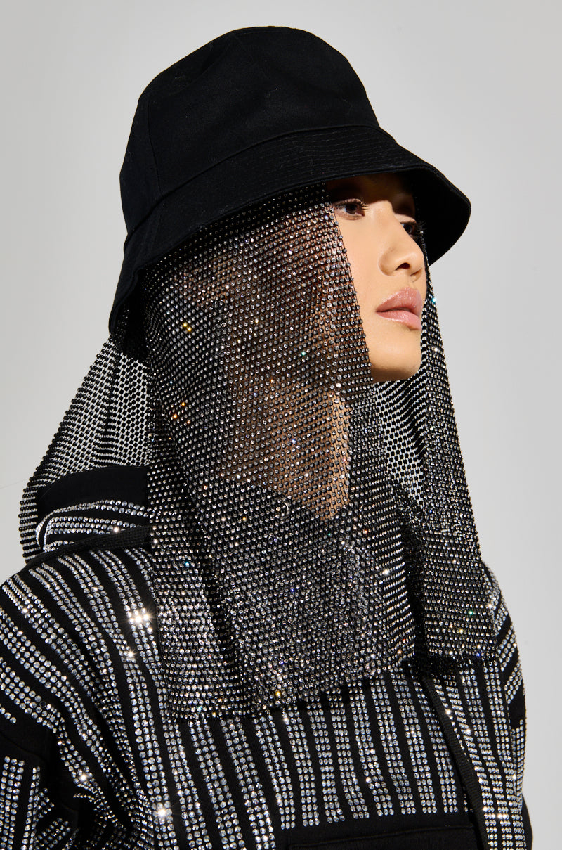 STRAIGHT DRIPPIN BUCKET HAT IN BLACK