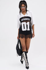 IT GIRL LACE JERSEY DRESS IN WHITE AND BLACK