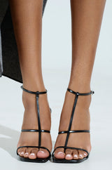 AZALEA WANG AVENA BLACK PAT SANDAL