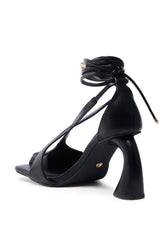 AZALEA WANG BUIKY BLACK PUMP
