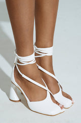 AZALEA WANG BUIKY WHITE OPEN TOE PUMP