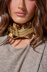 TOO FAMOUS CHOKER NECKLACE