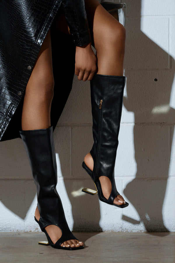 AZALEA WANG DANALA BLACK GLADIATOR WEDGE SANDAL