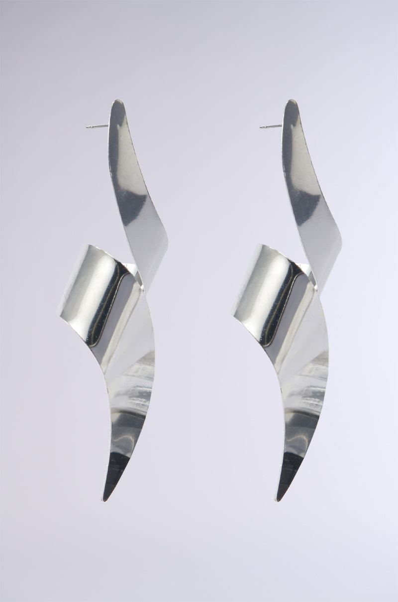PULL UP EARRING