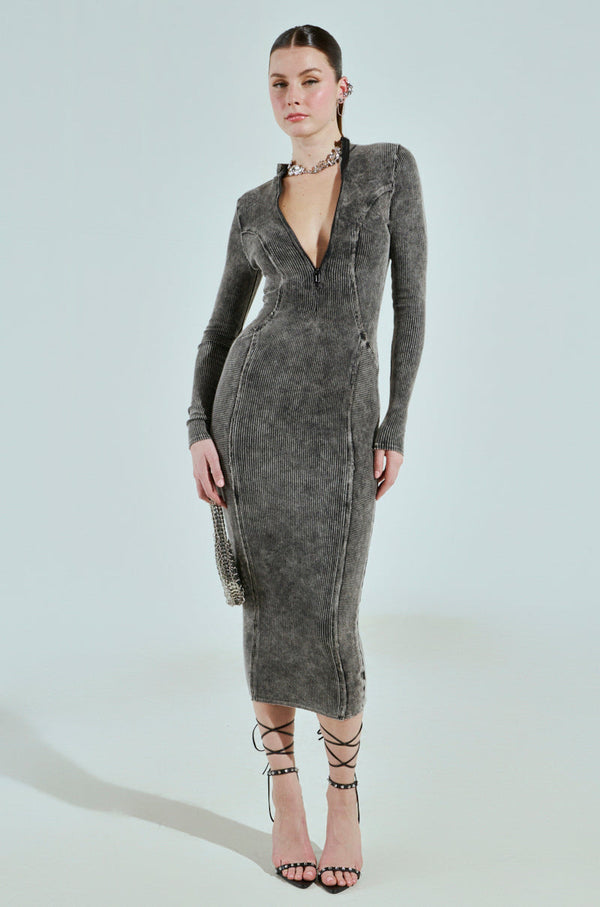 OFF THE RUNWAY SEAM DETAIL BODYCON