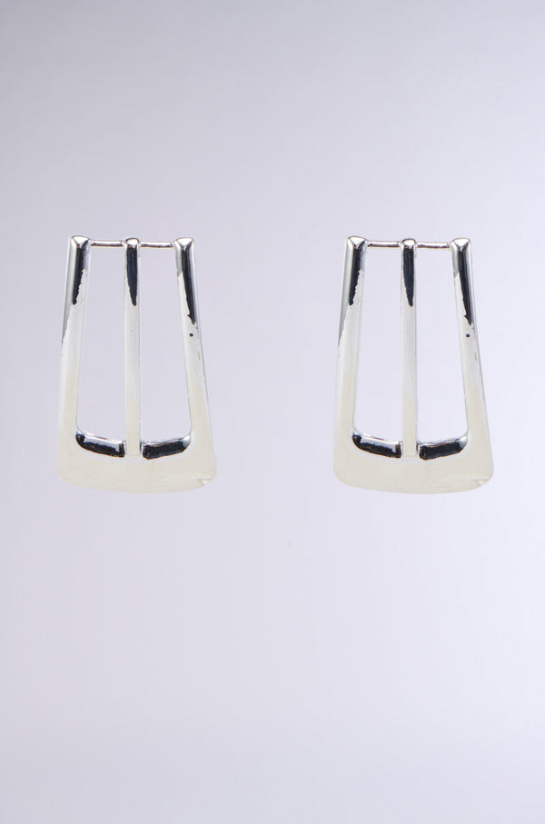 BUCKLE UP EARRING