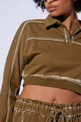 STREET TALK CROP SWEATSHIRT