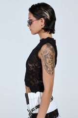 FREE FALLING LACE TOP