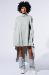 LAINIE TURTLENECK HIGH LOW SWEATSHIRT DRESS IN GREY