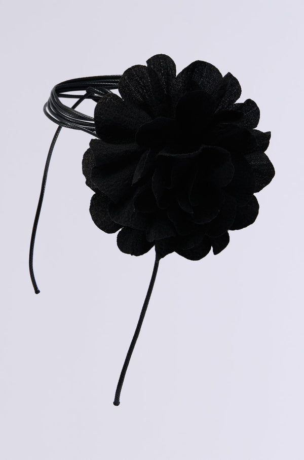 FLOWER DREAMIN CORSAGE NECKLACE