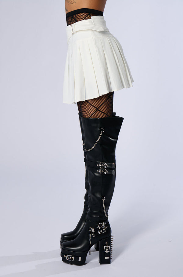 SHAKE IT UP PLEATED MINI SKIRT