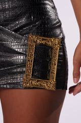 BUCKLE UP MINI SKIRT