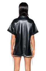 ABOVE AVERAGE CHAIN DETAIL BUTTON DOWN TOP