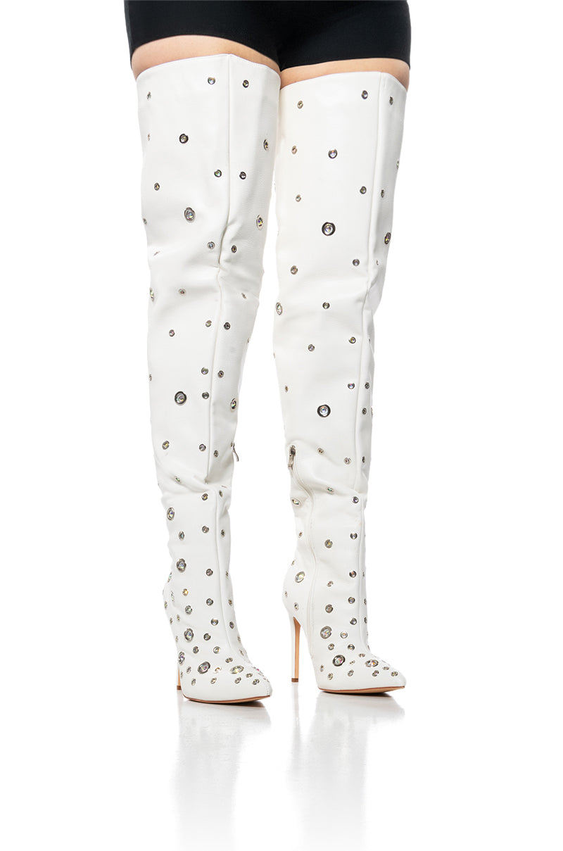 AZALEA WANG EIRENE WHITE EMBELLISHED BOOT
