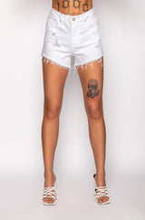BELLA VITA DISTRESSED DENIM SHORT