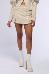 BETTER OFF ALONE PU HOUNDSTOOTH SKORT IN IVORY