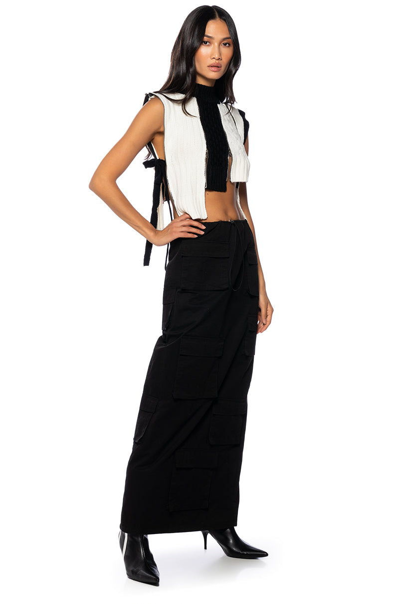 BLIND FOR YOUR LOVE ZIPPER DETAIL SLEEVELESS SWEATER