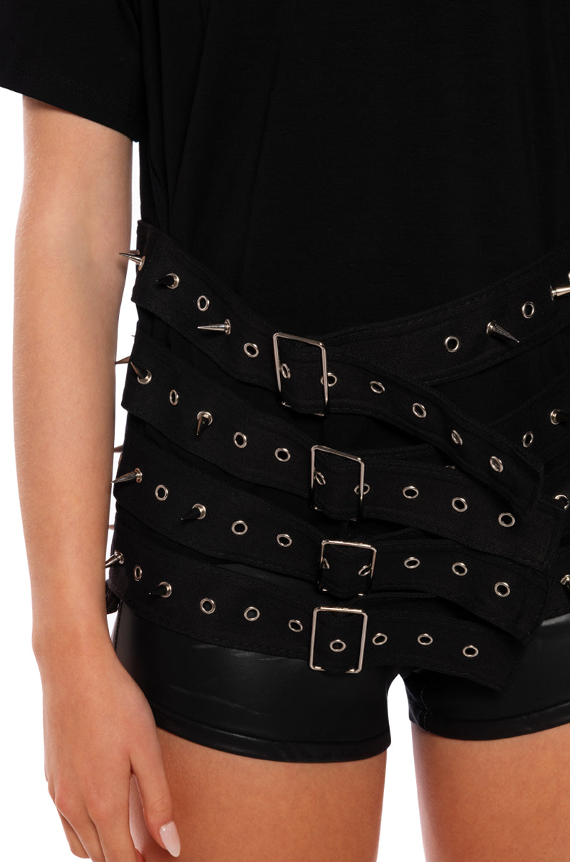 STORM BUCKLE DETAIL OVERSIZED T SHIRT