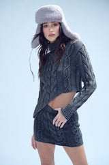 BUNDLED UP CHUNKY KNIT CROPPED SWEATER