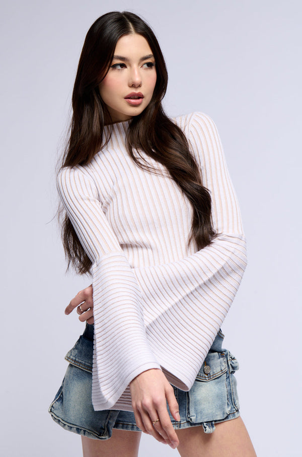 CASUAL BRUNCH BELL SLEEVE MOCK NECK SWEATER
