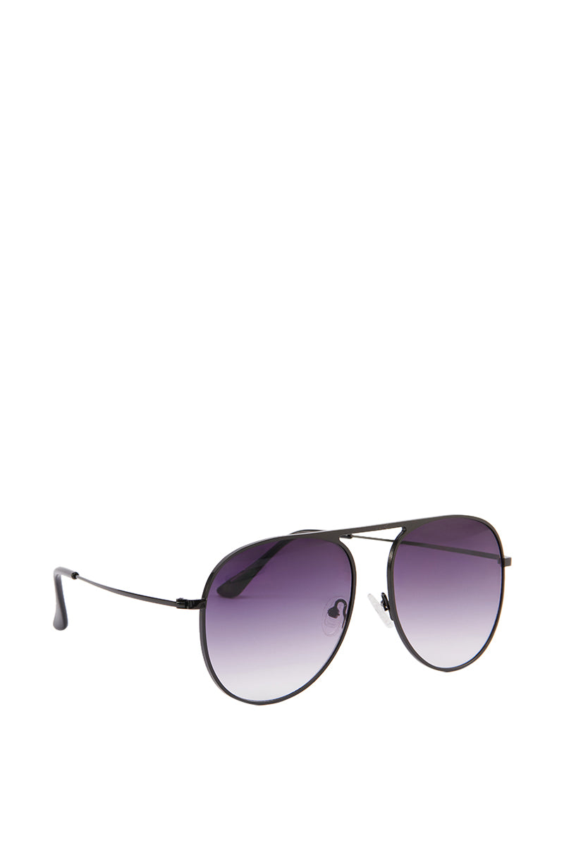 CATCH A FLIGHT AVIATOR SUNGLASSES IN BLACK