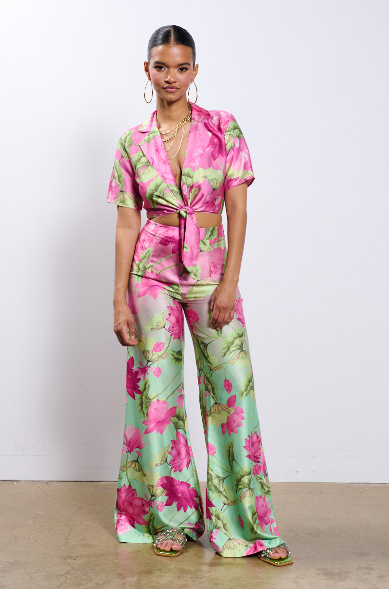 CATCH ME IN MIAMI PRINTED SATIN PANT