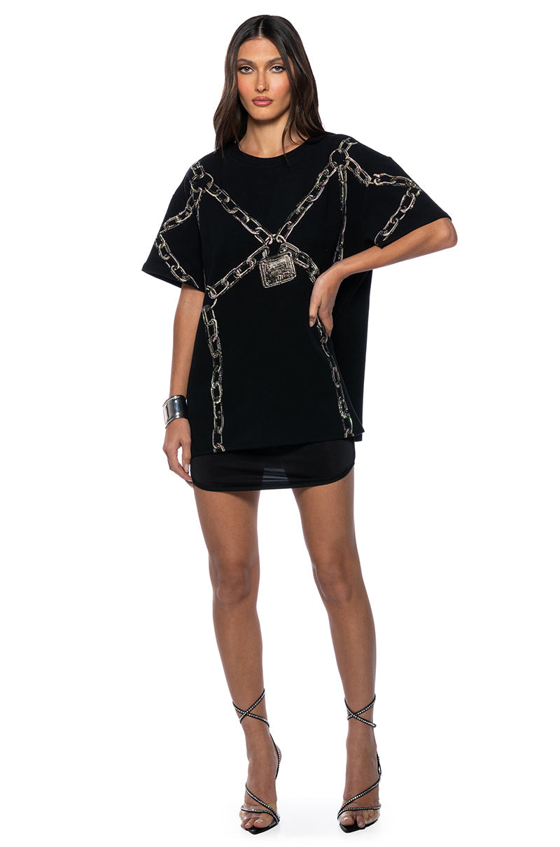 CHAIN DETAIL OVERSIZED TSHIRT IN BLACK