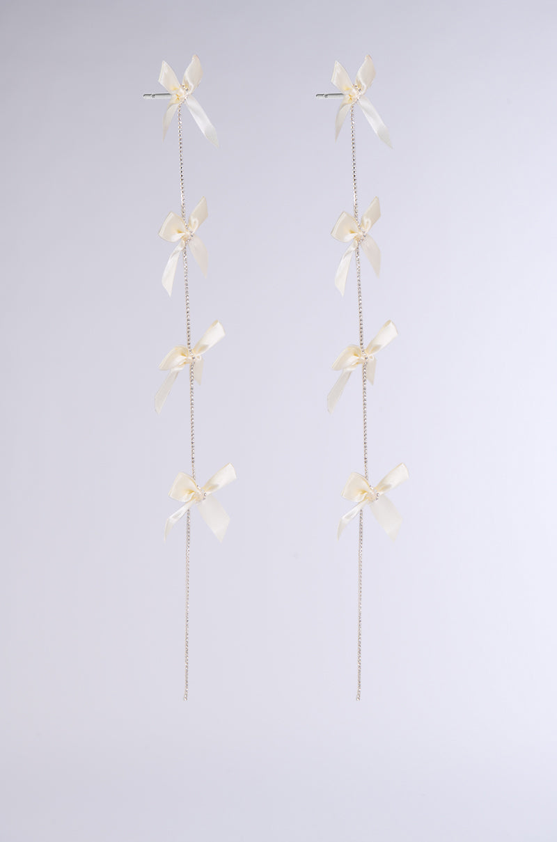 COQUETTE DREAMING EARRINGS