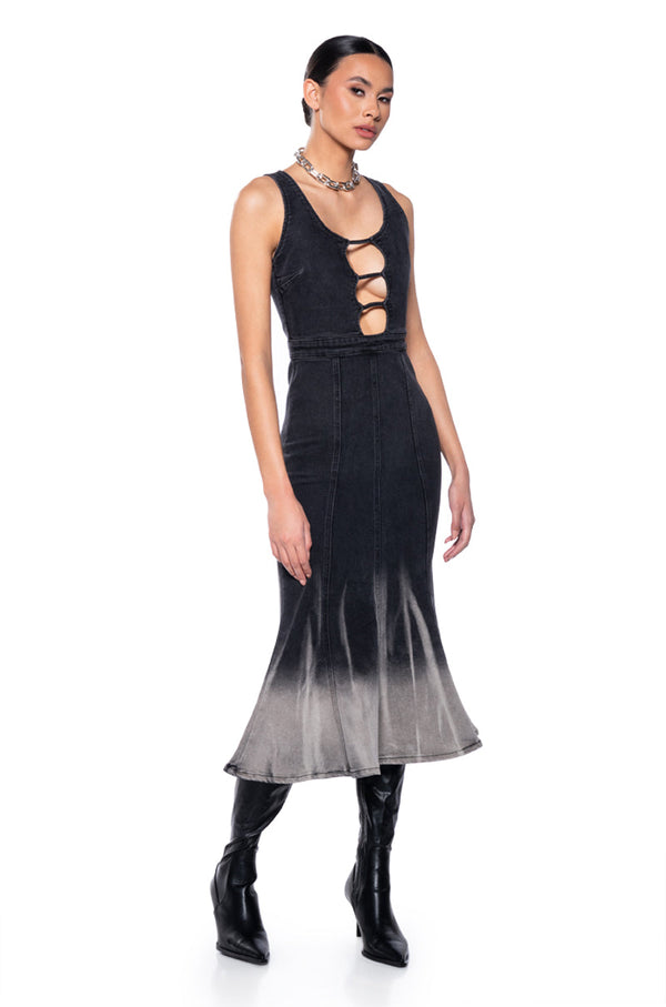 DANCIN IN DENIM MIDI DRESS