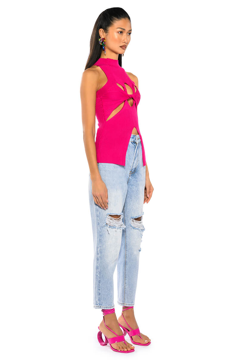 DYNAMITE MOCK NECK TWIST DETAIL SLEEVELESS KNIT TOP