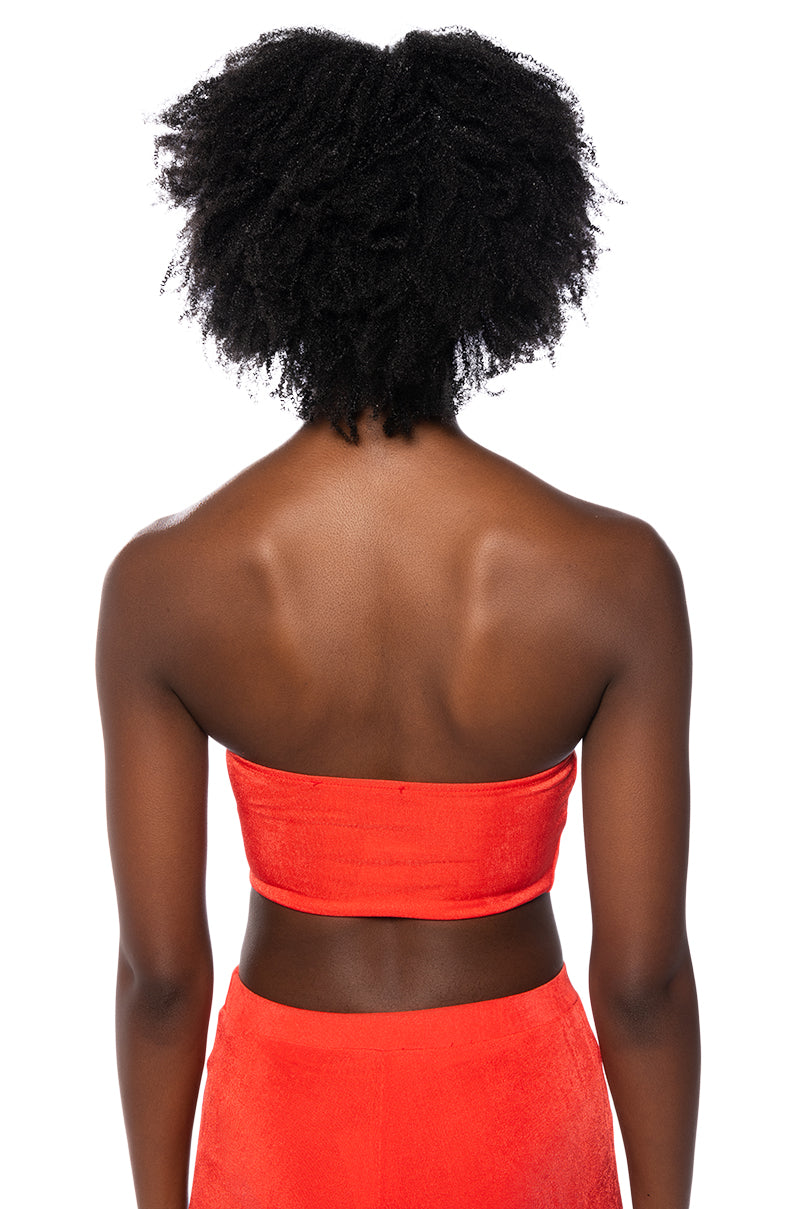 EASY TO WEAR BANDEAU TOP