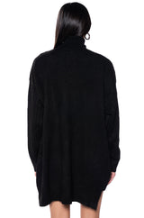 ELLIS OVERSIZED BUTTON DETAIL OPEN SIDE SWEATER