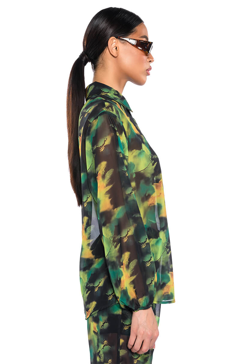 ESCAPE THE ORDINARY PRINTED BUTTON DOWN BLOUSE