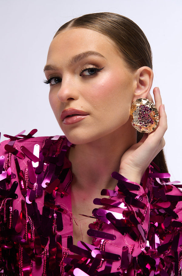 EXCLUSIVE EARRING