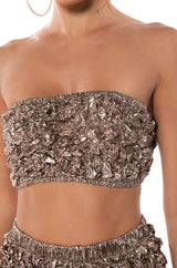 EYES ON ME TEXTURED TOP