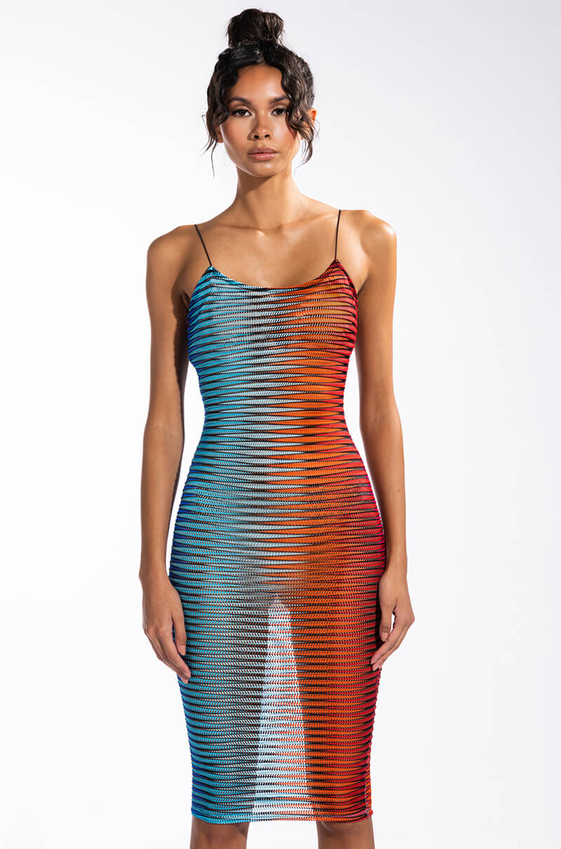 FEELING RIGHT MAXI DRESS WITH HIGH SLIT