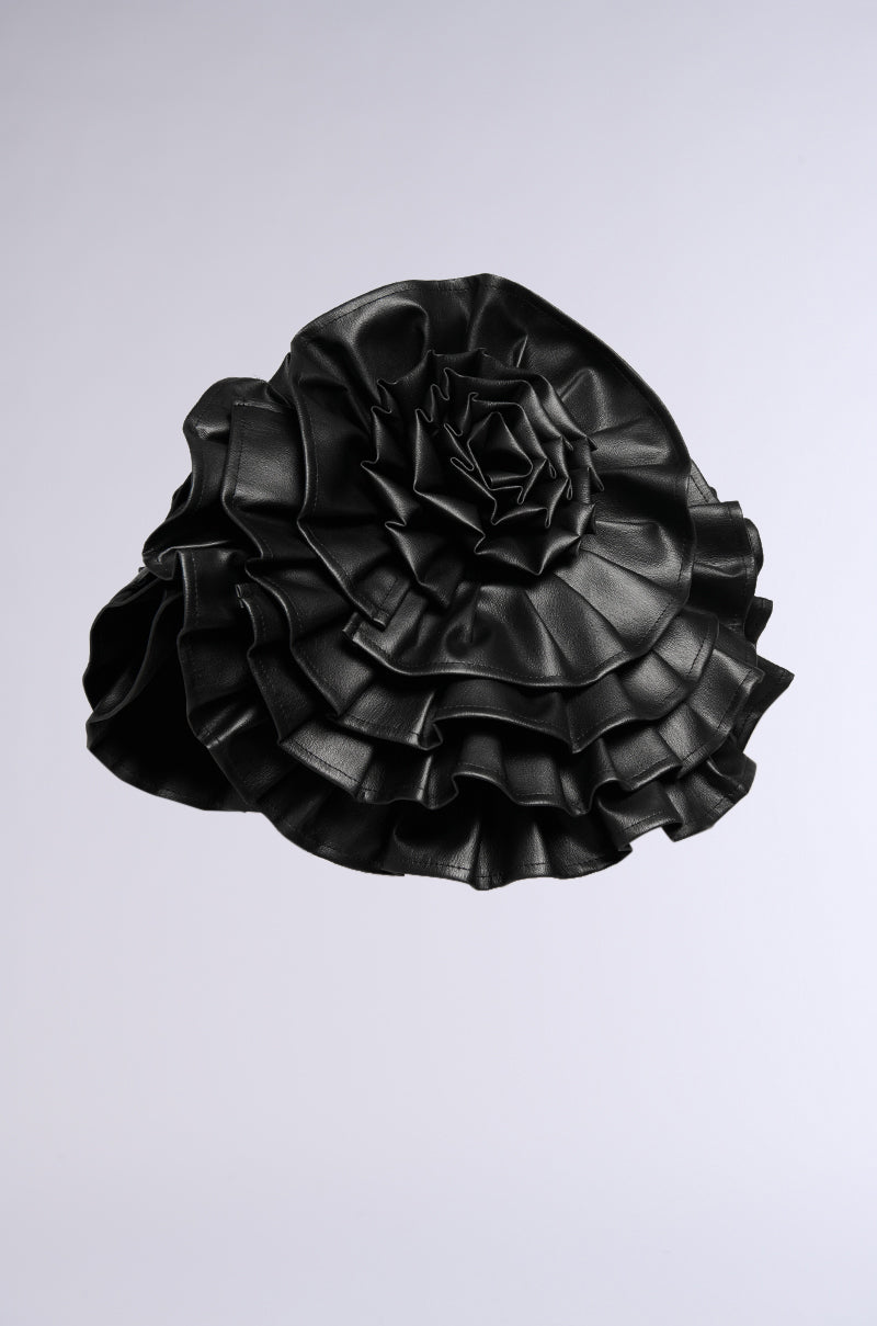 FEELING ZESTY PU STATEMENT BROOCH