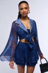 FIERCE ENERGY TIE FRONT ANGEL SLEEVE CROP BLOUSE