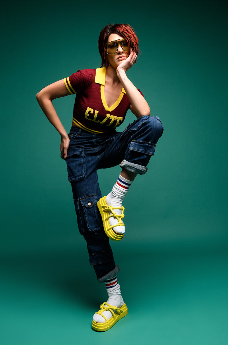 FIRE UP SHORT SLEEVE SWEATER