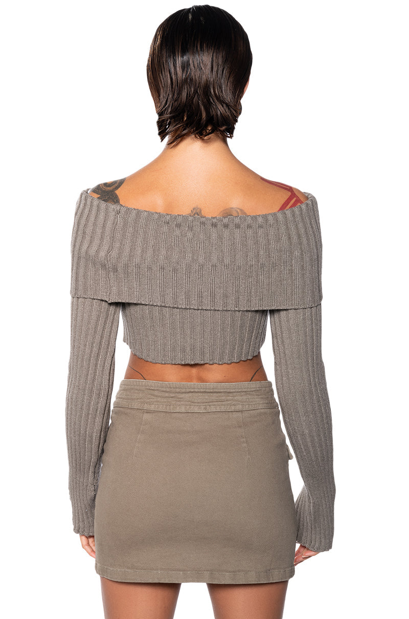 GALE OFF THE SHOULDER DISTRESSED SWEATER