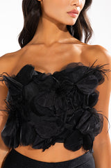GIN FIZZ STRAPLESS APPLIQUE CROPPED BLOUSE