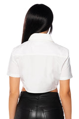 GIVING FACE CROPPED COLLARED BLOUSE
