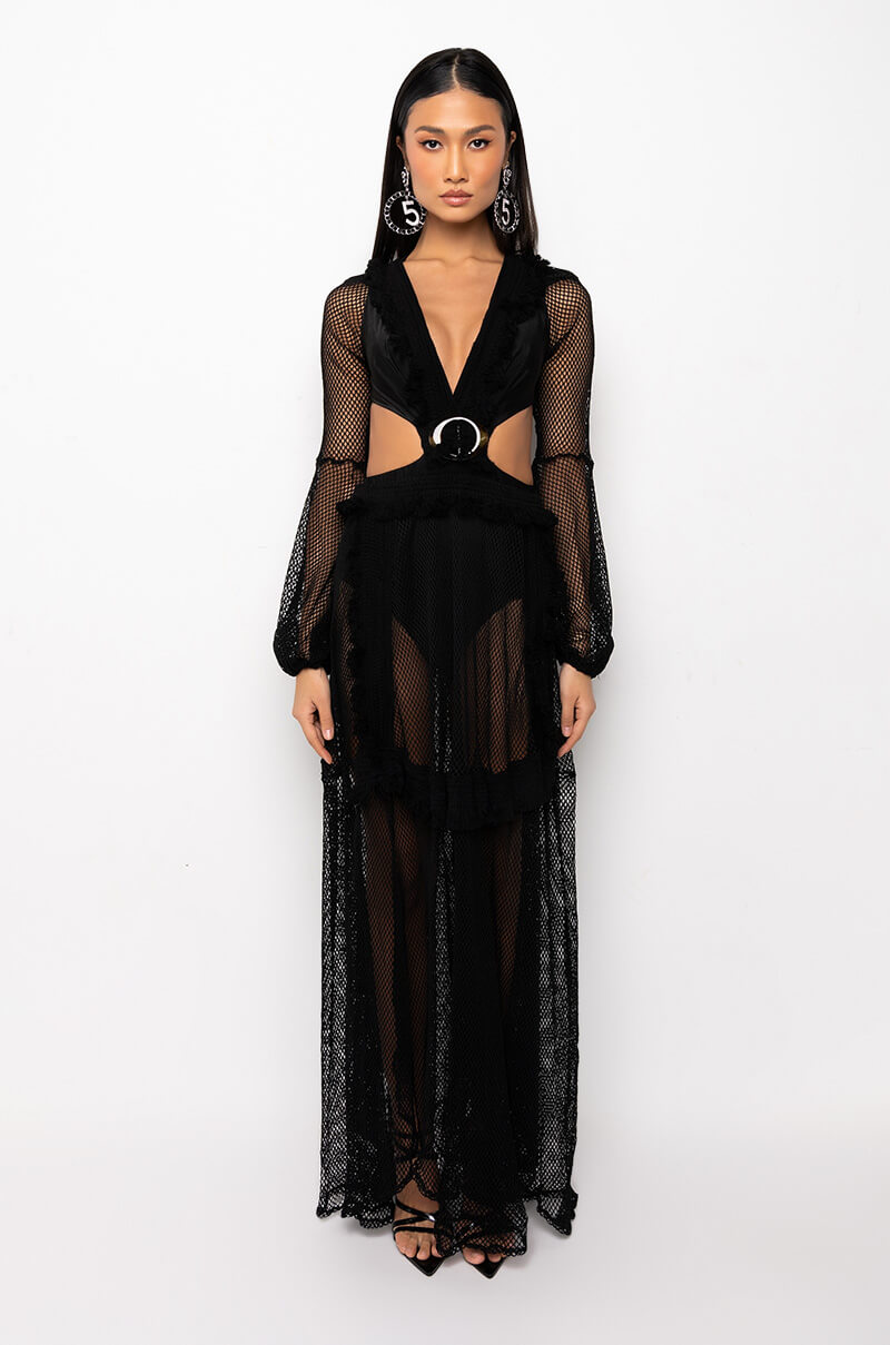 GIVING OFF LOOKS MAXI LACE DRESS