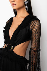 GIVING OFF LOOKS MAXI LACE DRESS