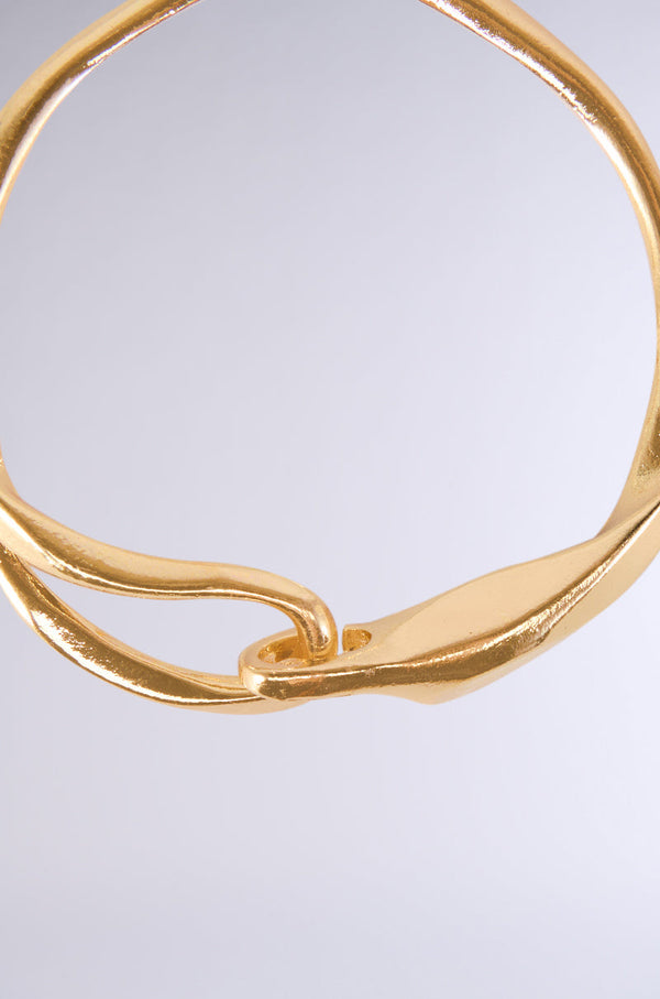 GLOWING GODDESS NECKLACE