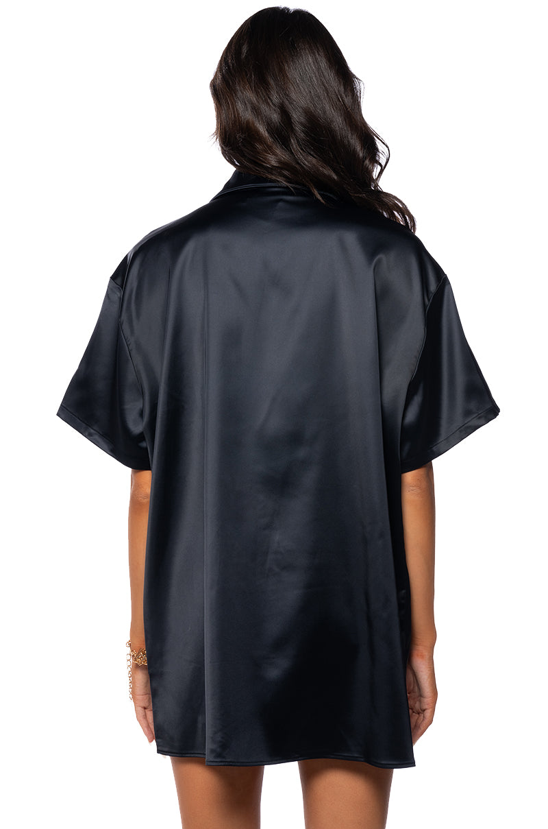GODDESS BALLER BUTTON DOWN TOP