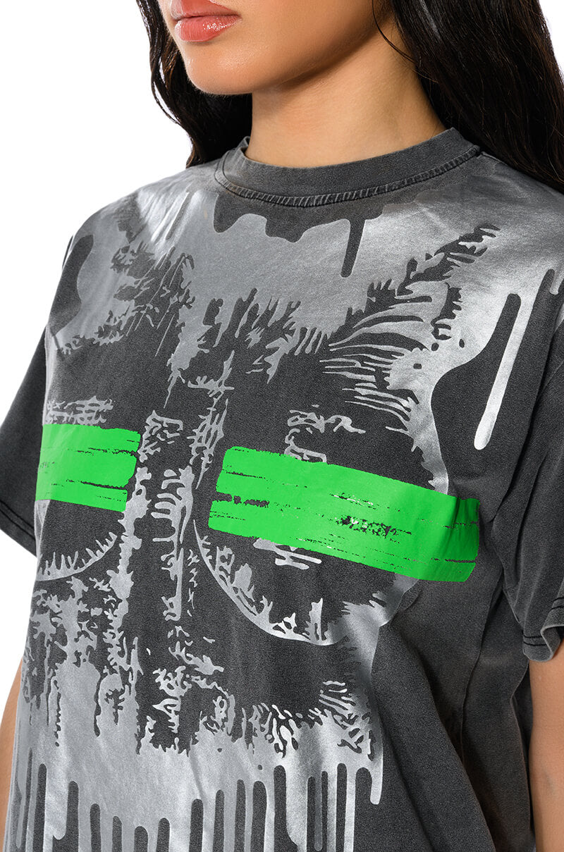 GRAPHIC OVERSIZED T-SHIRT